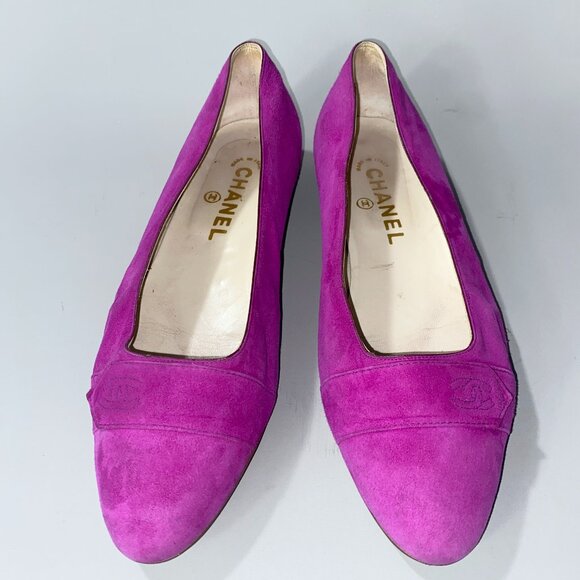 CHANEL Vintage Fuchsia Suede Flats Made in Italy Size 8.5 - Picture 3 of 9